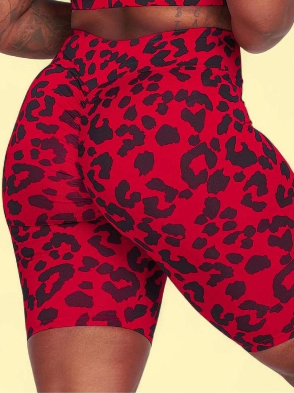 Amore High Waist Scrunch Butt Short - Picture 2 of 3